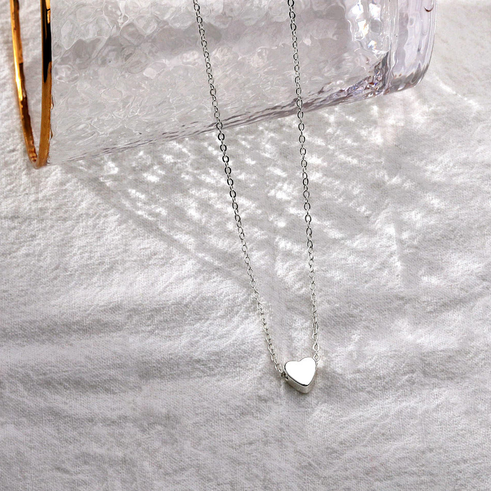 Women's Minimalist Heart-shaped Necklace