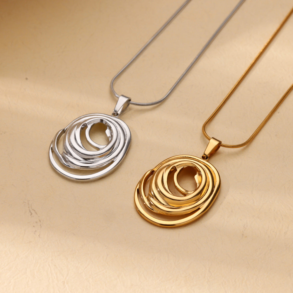 Fashionable Geometric Pendant Necklace With Intertwined Lines